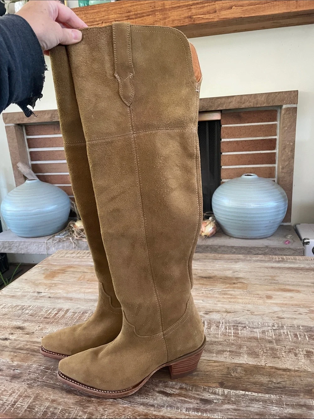 Tekovas Tall The Bailey Boots NWOT